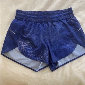 Blue patterned running shorts, M
